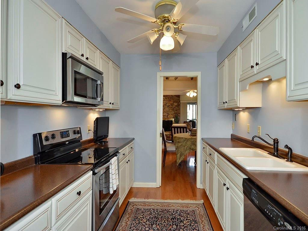 18 Lakemoor Lane #B - Photo 10