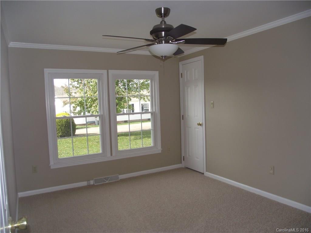 624 Paisley Court - Photo 14