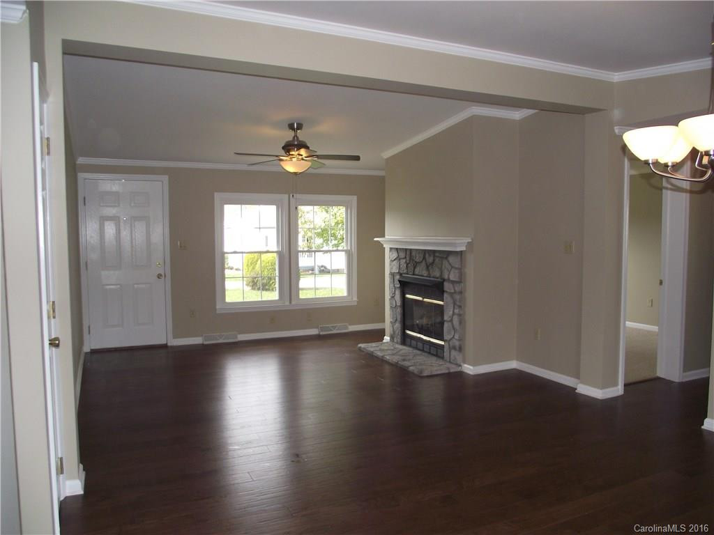 624 Paisley Court - Photo 4
