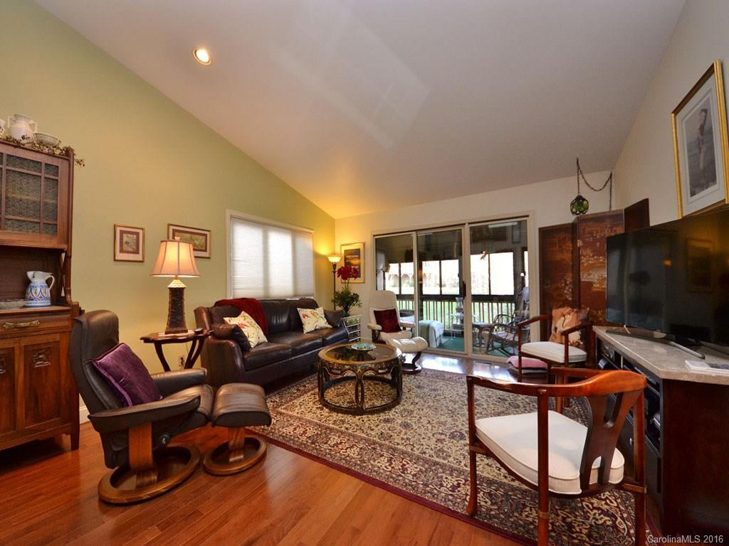 803 Red Oak Drive #803 - Photo 3