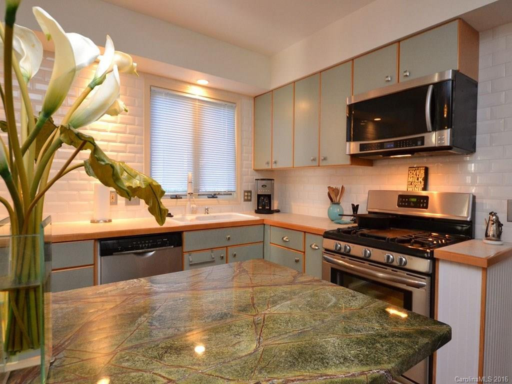 803 Red Oak Drive #803 - Photo 4