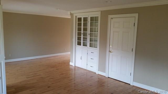 422 Crooked Creek Road - Photo 9