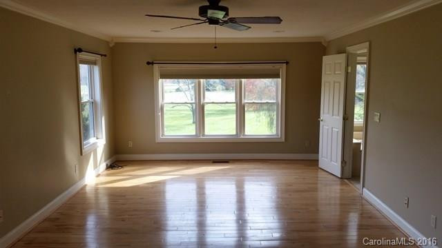 422 Crooked Creek Road - Photo 10