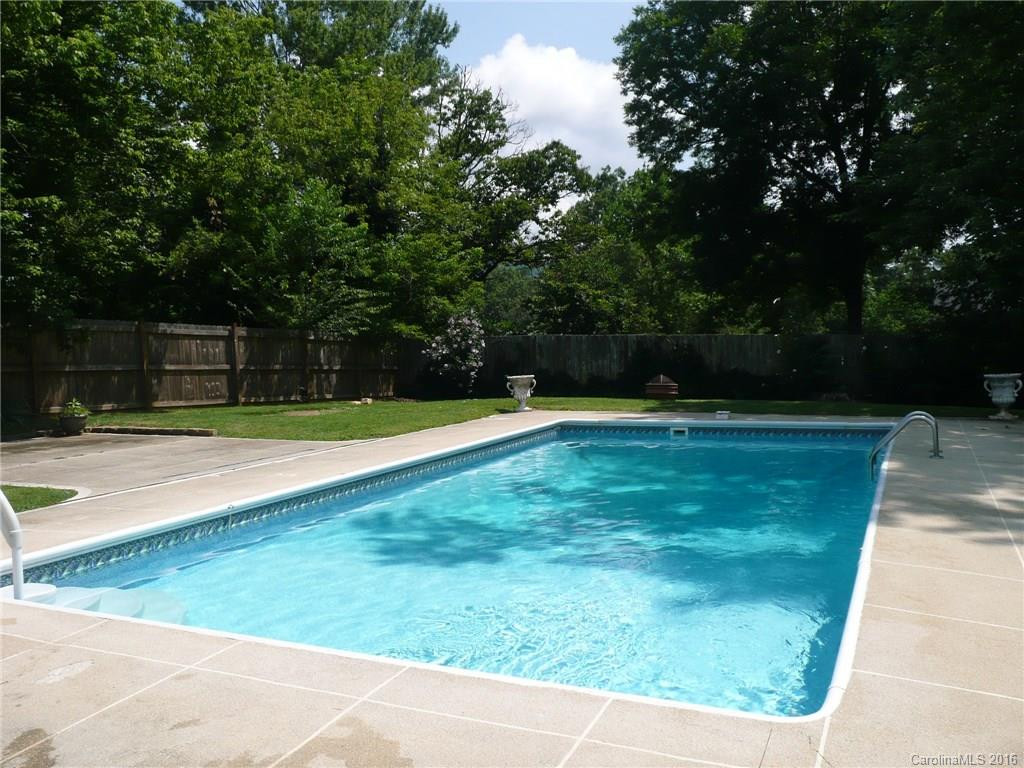 9 Pershing Road - Photo 2