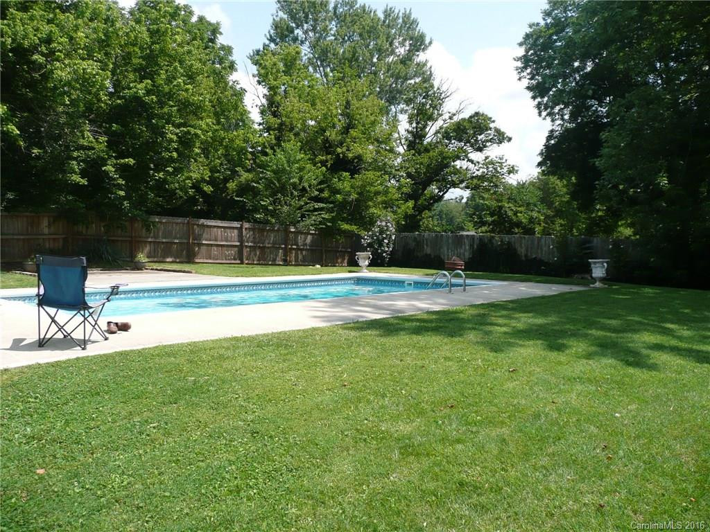 9 Pershing Road - Photo 3