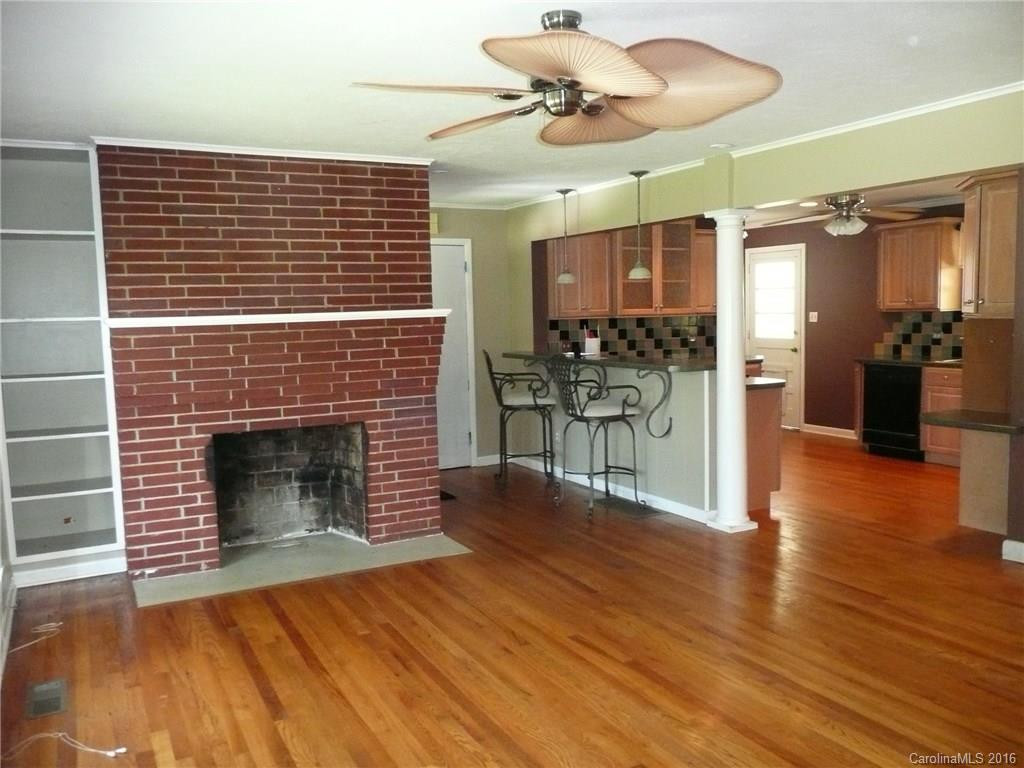 9 Pershing Road - Photo 6