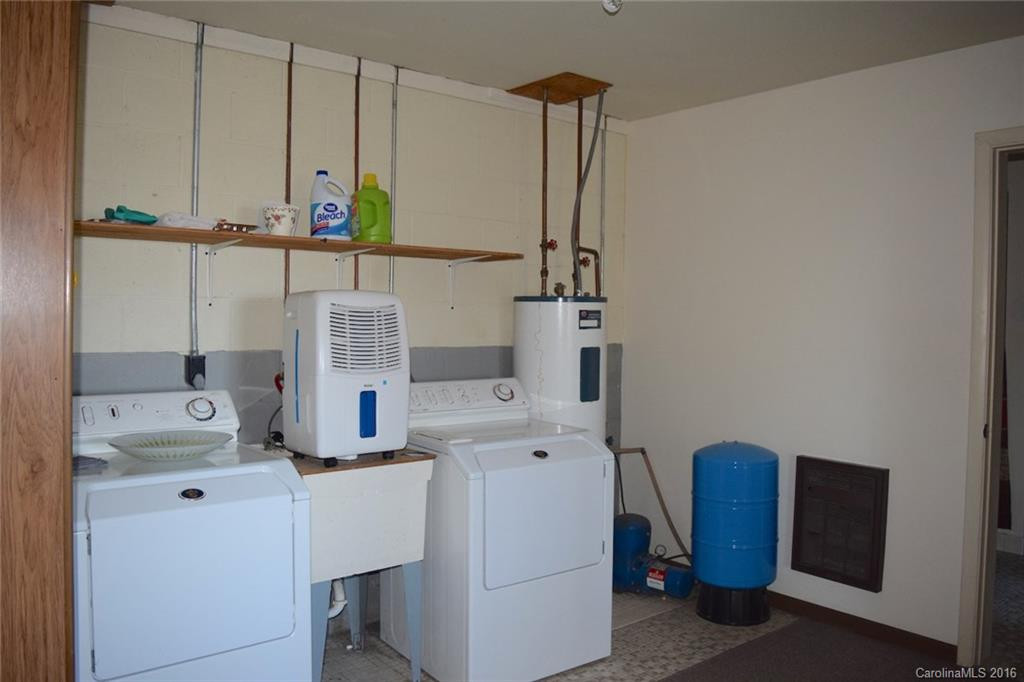 1309 Apple Lane - Photo 12