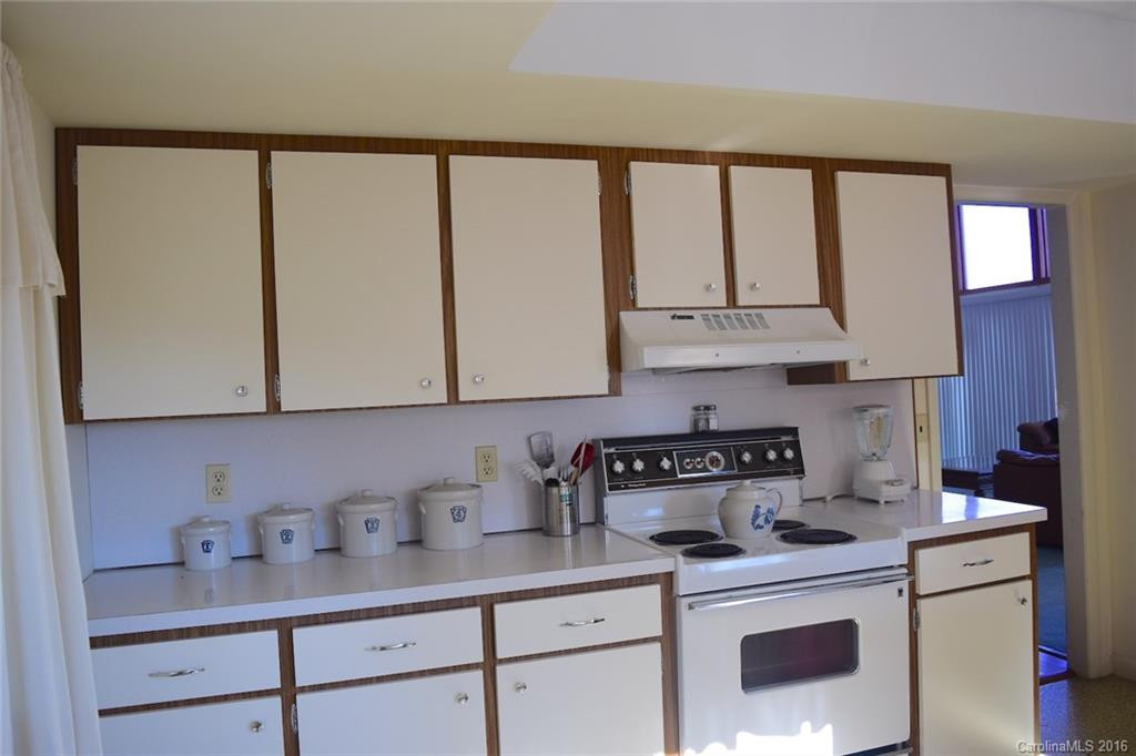 1309 Apple Lane - Photo 7