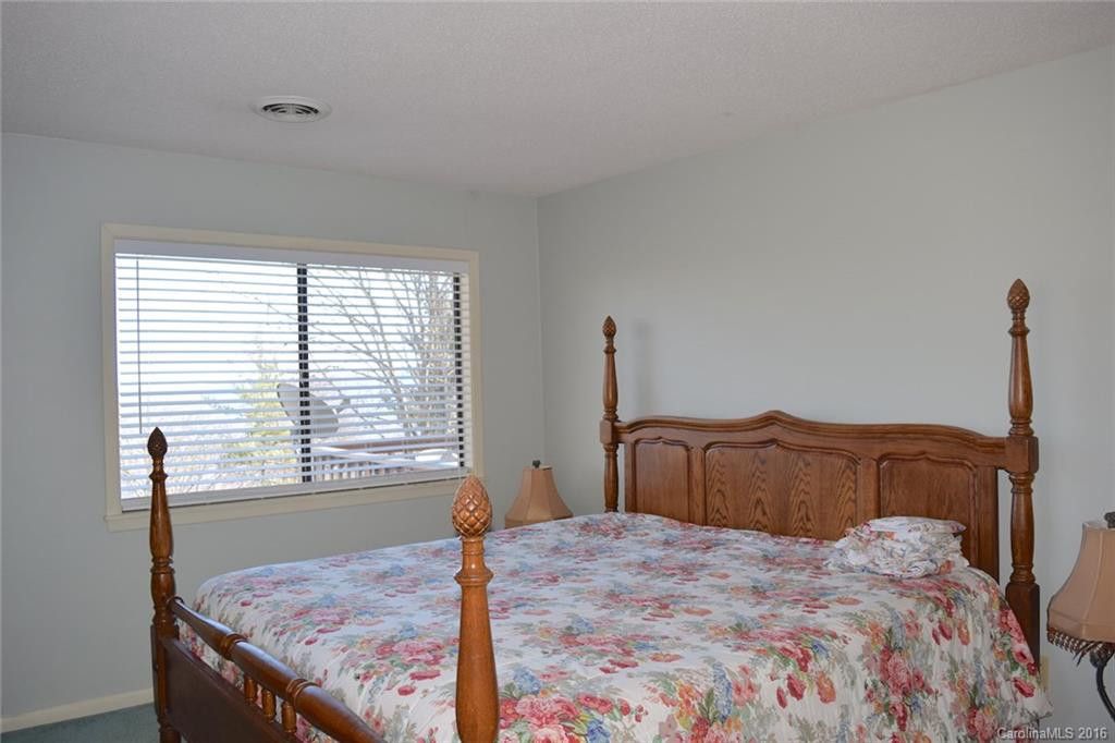 1309 Apple Lane - Photo 9