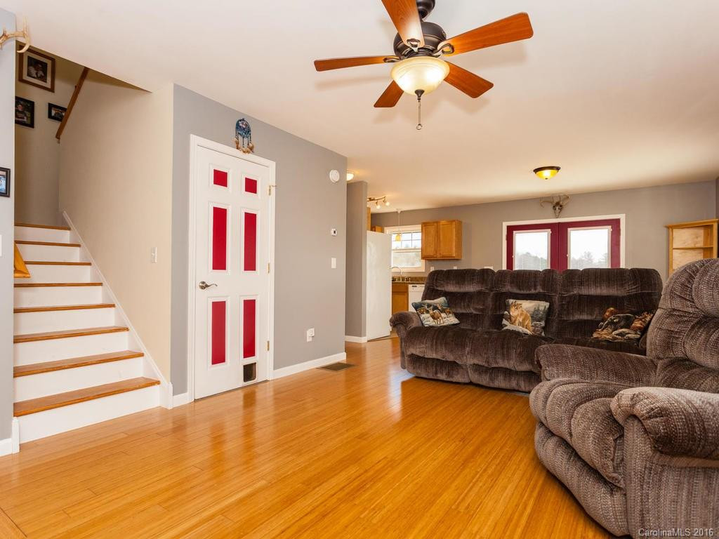 24 Overlook Drive - Photo 4