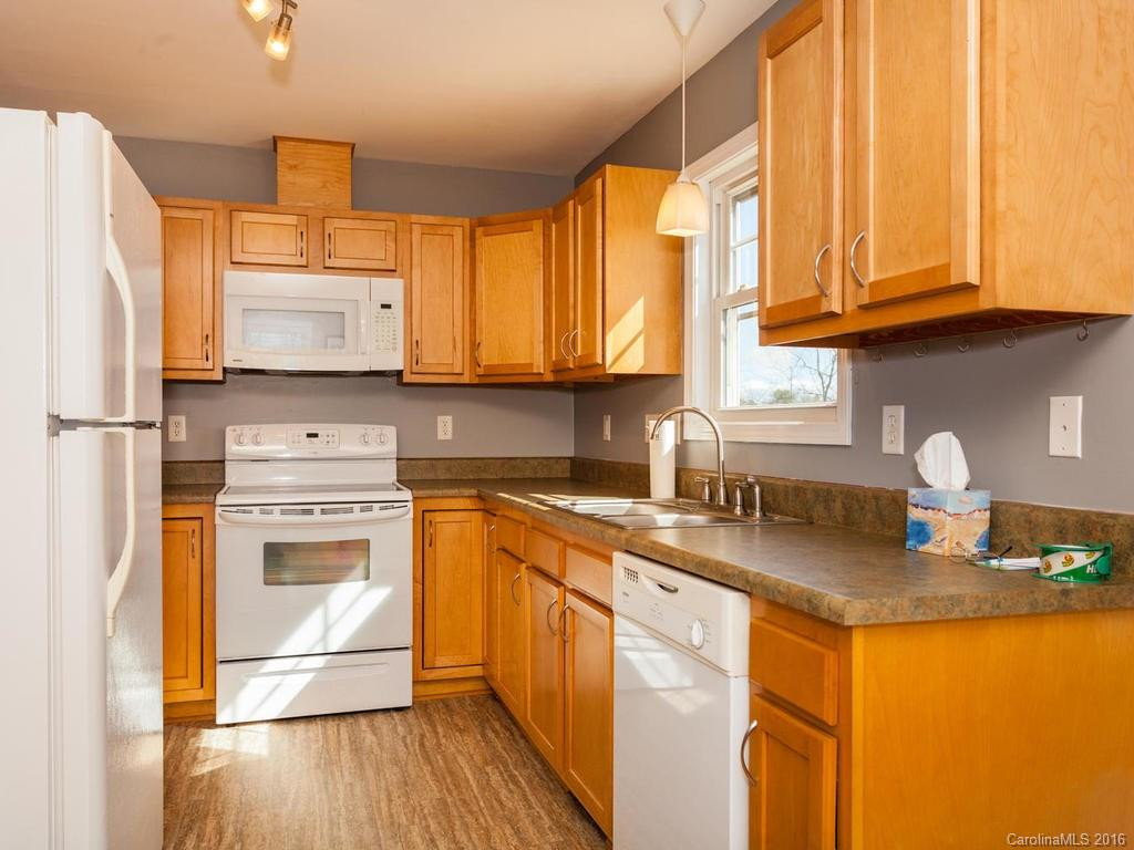 24 Overlook Drive - Photo 8