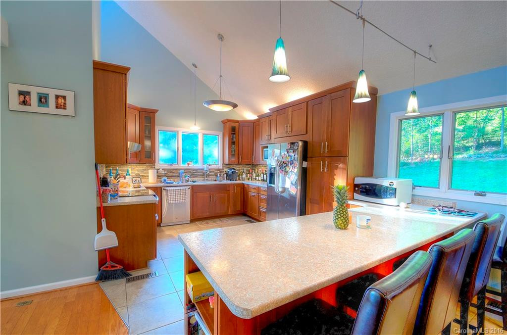 206 Robertson Street - Photo 8