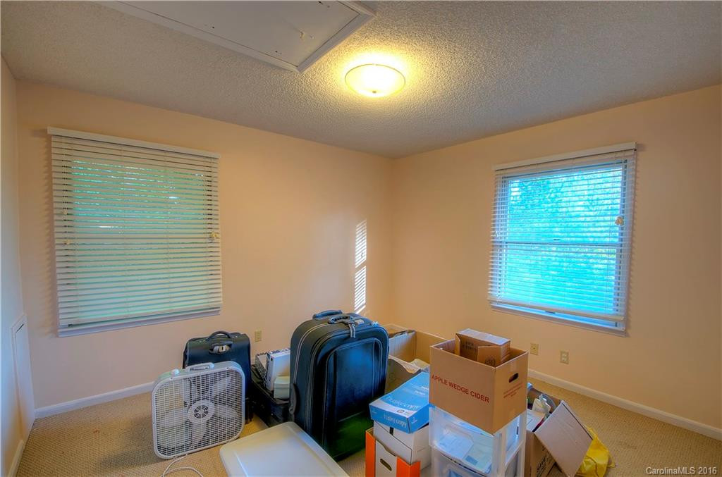 206 Robertson Street - Photo 9
