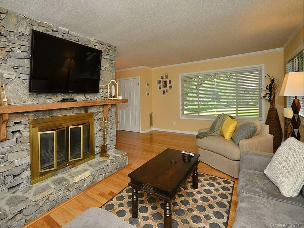 112 Woodhaven Drive - Photo 3
