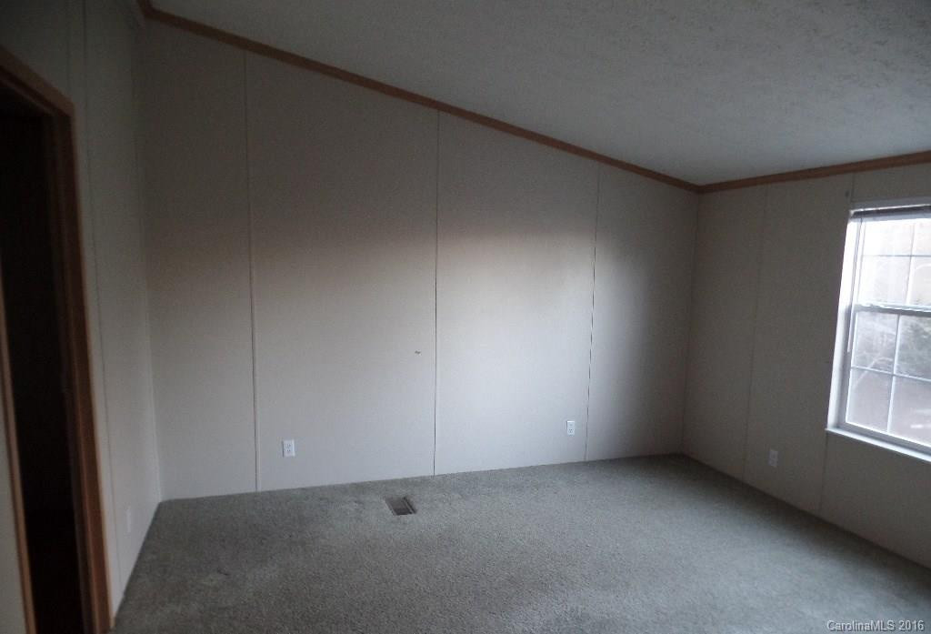 118 Reeves Road - Photo 12