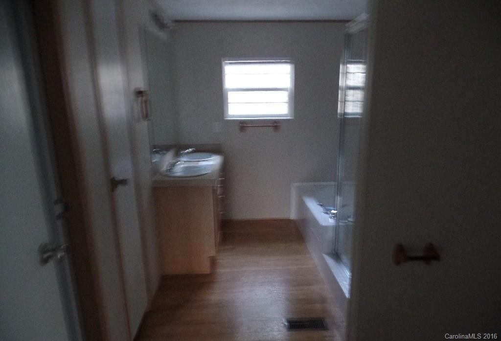 118 Reeves Road - Photo 14