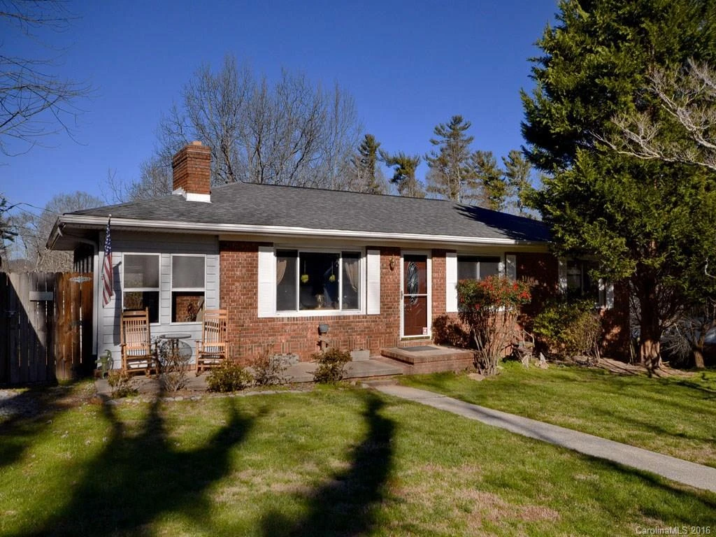 1151 Erkwood Heights