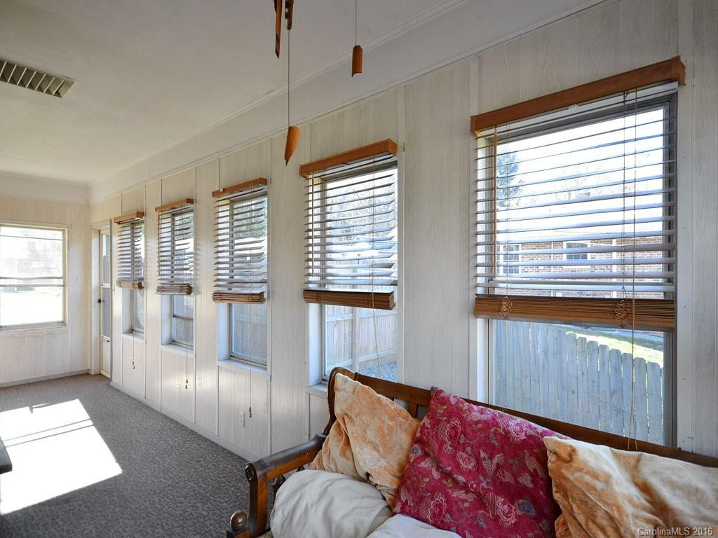 1151 Erkwood Heights - Photo 5