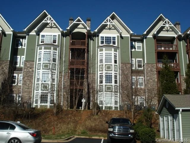 1000 Old Eastwood Village Boulevard #109