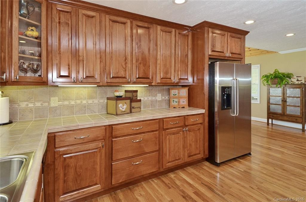 325 Knollwood Drive - Photo 7