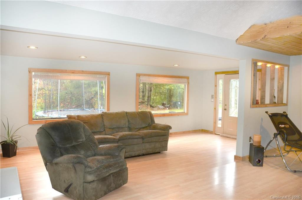 7 Piney View Drive - Photo 9