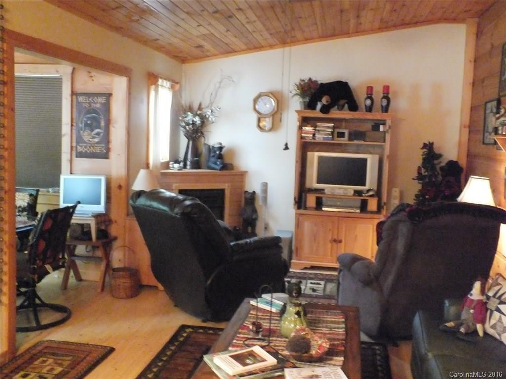 214 Pike Point Road - Photo 4