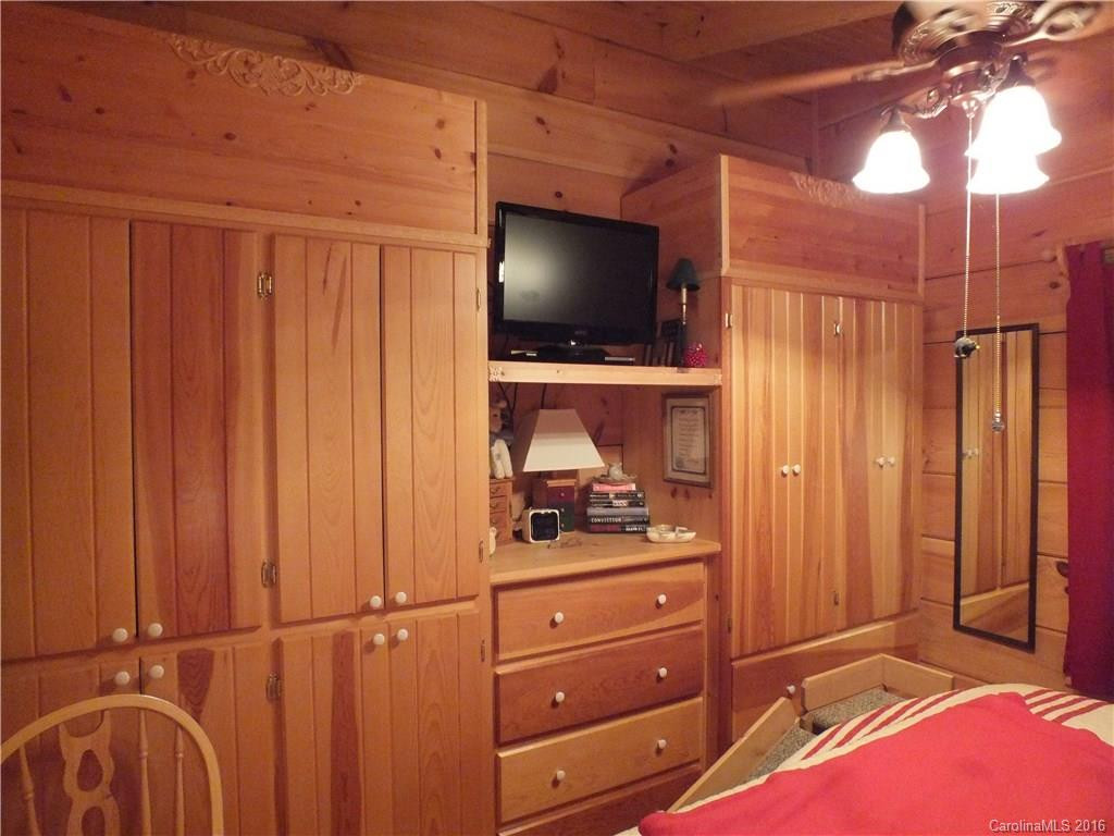 214 Pike Point Road - Photo 8