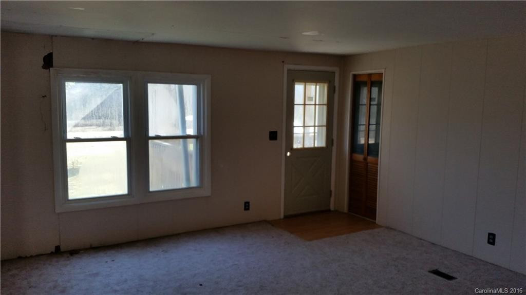 4487 Hendersonville Highway - Photo 6