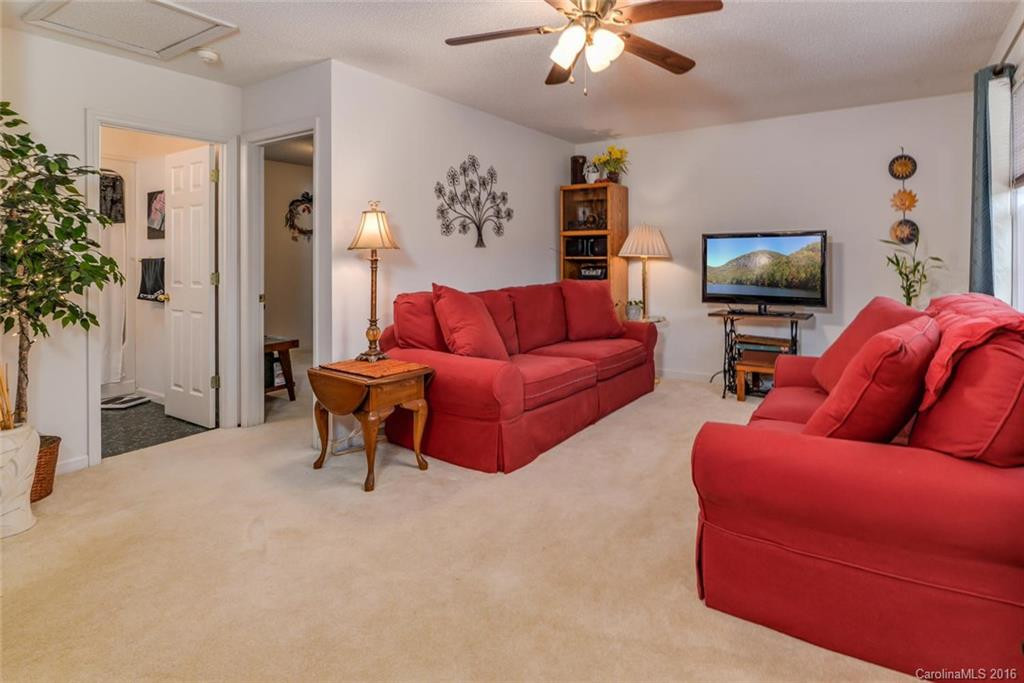99 Holly Lane - Photo 7