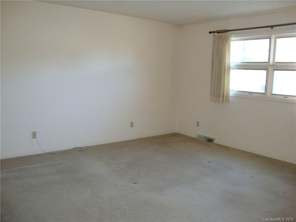 391 Wayside Lane - Photo 11