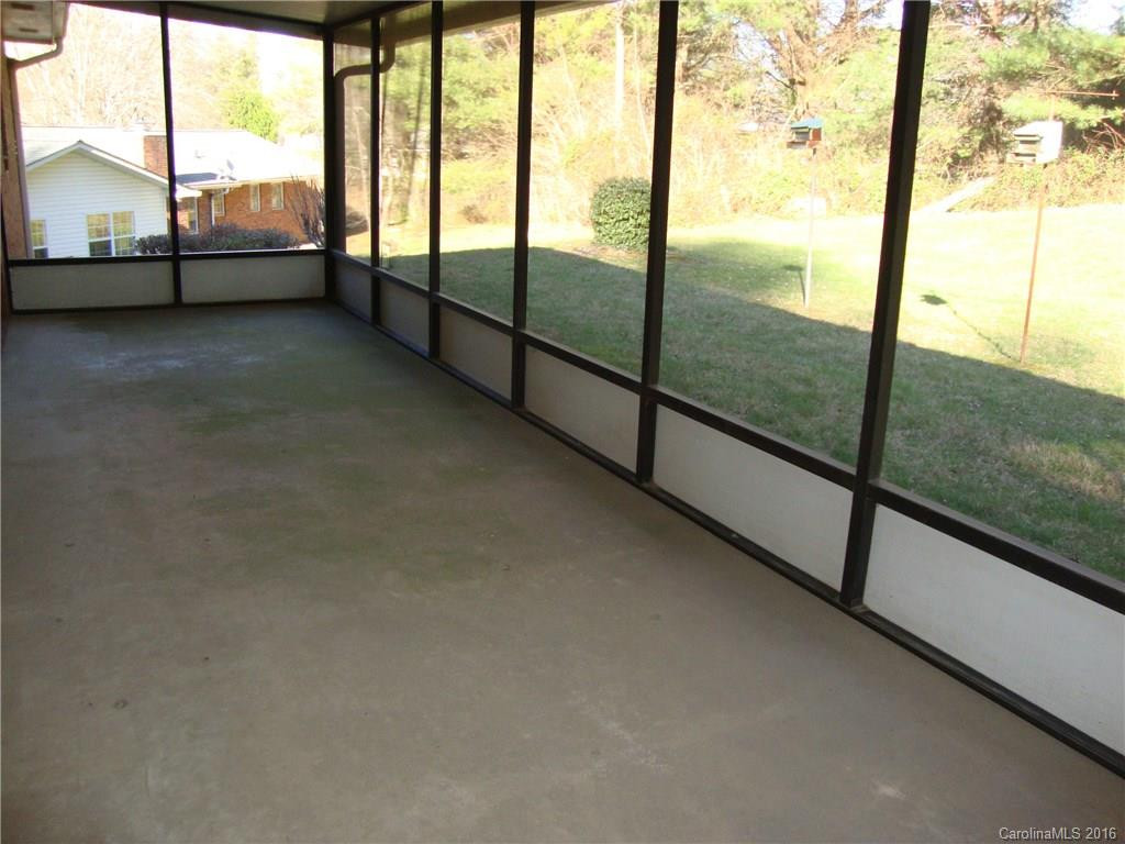 391 Wayside Lane - Photo 4