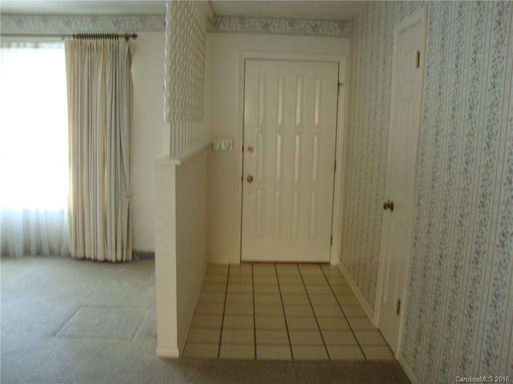 391 Wayside Lane - Photo 7