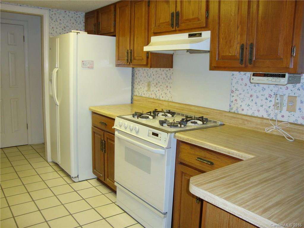 391 Wayside Lane - Photo 9