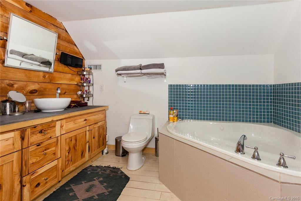 877 Boland Drive - Photo 14