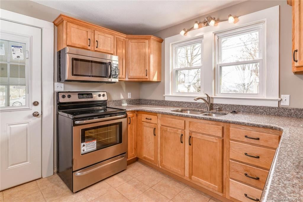6 Fair Oaks Road - Photo 13