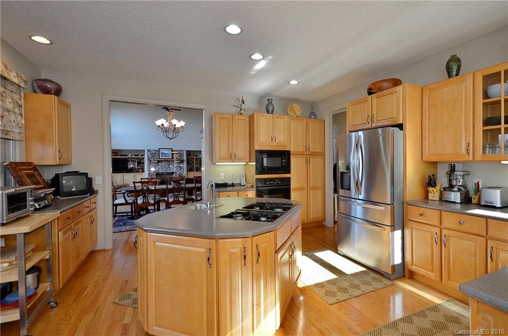 106 Bellshire Drive - Photo 9