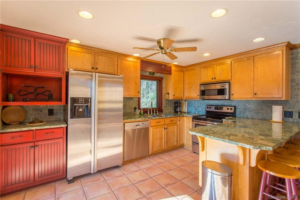 6505 Shore Drive - Photo 2