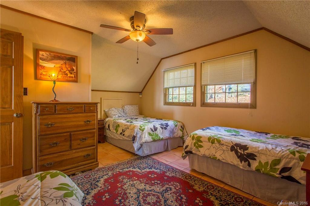 6505 Shore Drive - Photo 5