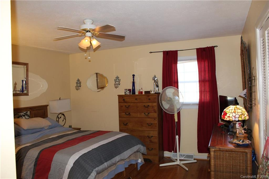 250 Saint Johns Street - Photo 12