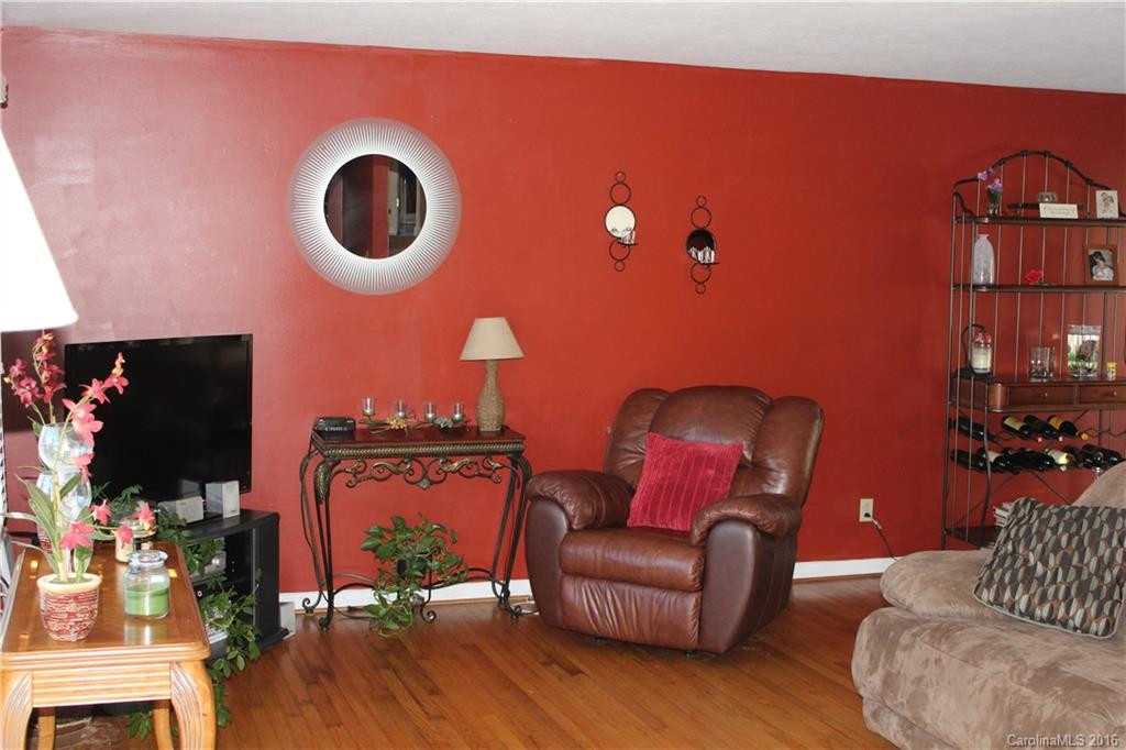 250 Saint Johns Street - Photo 5