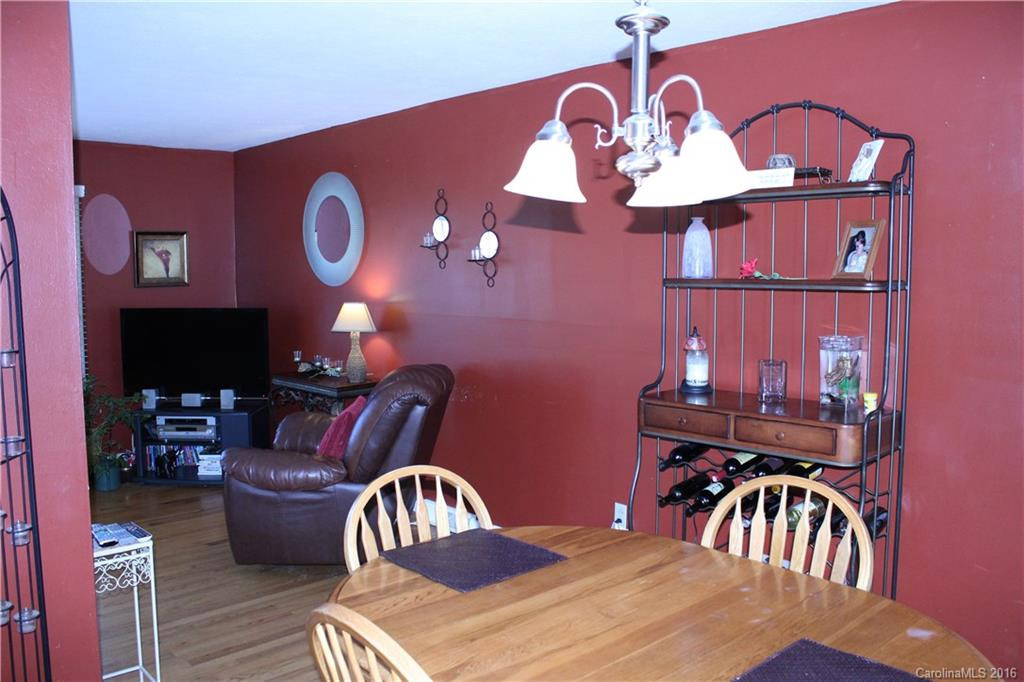250 Saint Johns Street - Photo 6