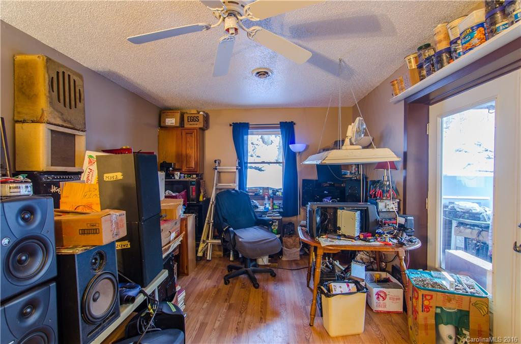 86 Locust Court - Photo 11