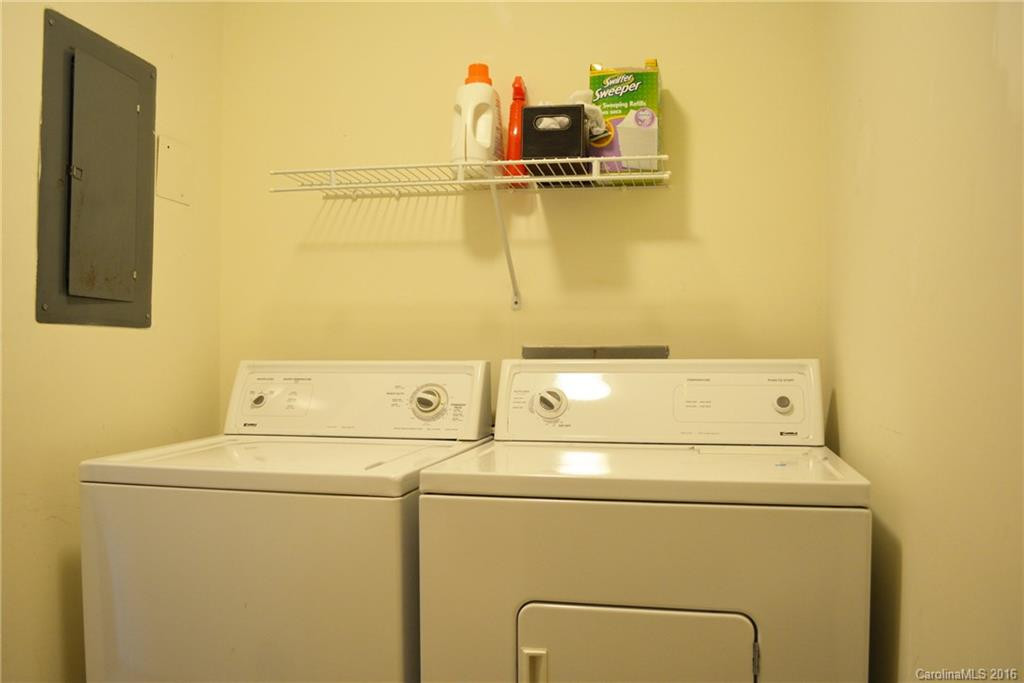 1409 Kensington Road #B-5 - Photo 12