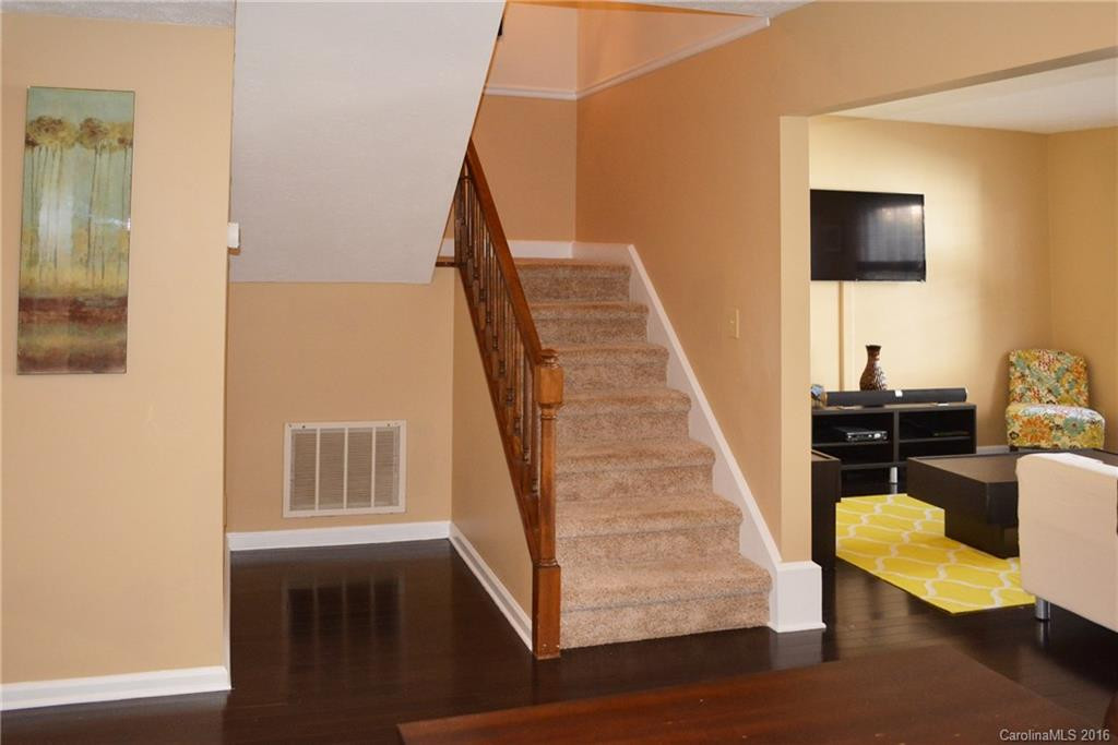 1409 Kensington Road #B-5 - Photo 14