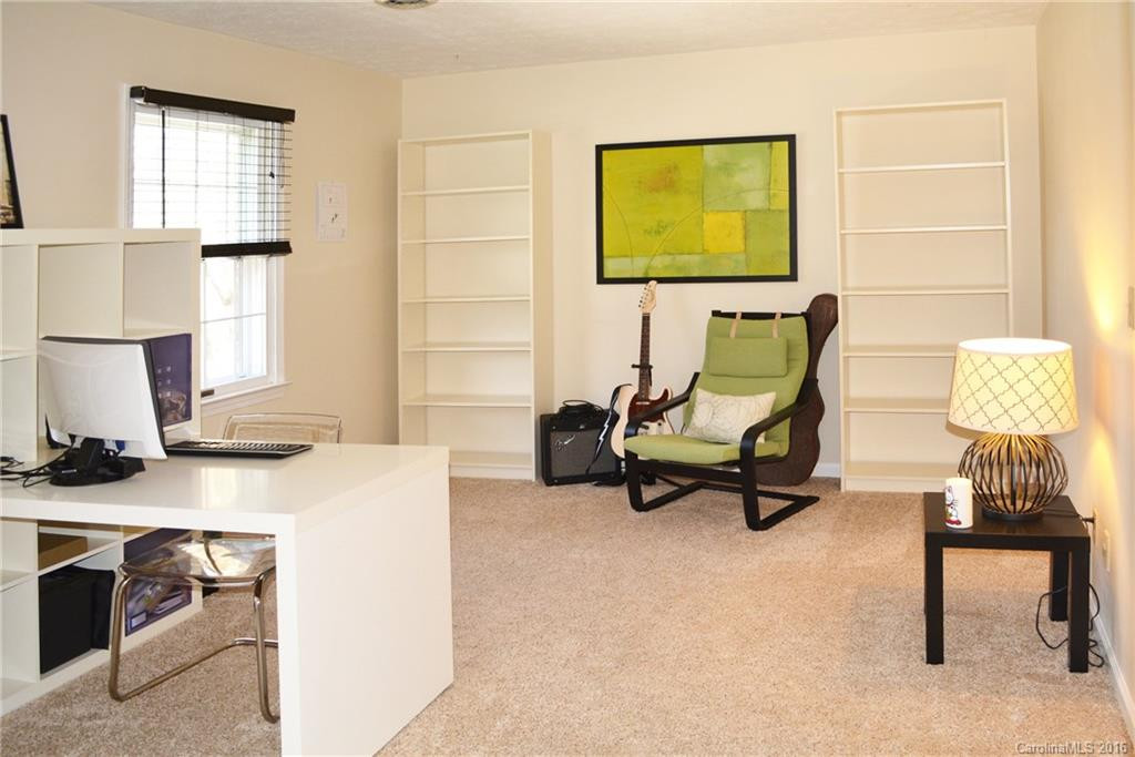 1409 Kensington Road #B-5 - Photo 19