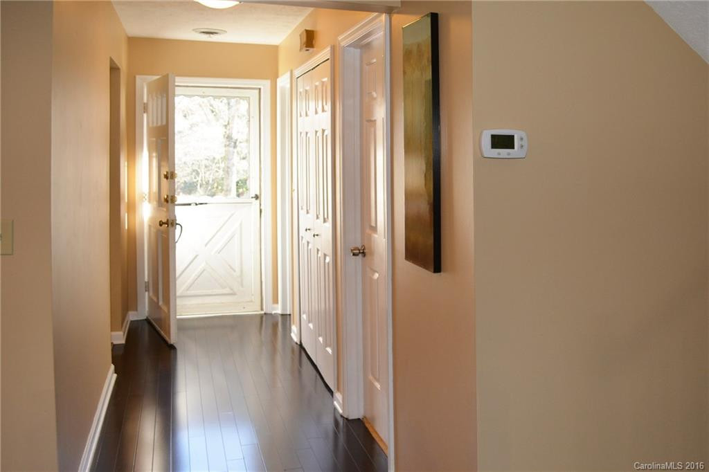 1409 Kensington Road #B-5 - Photo 3