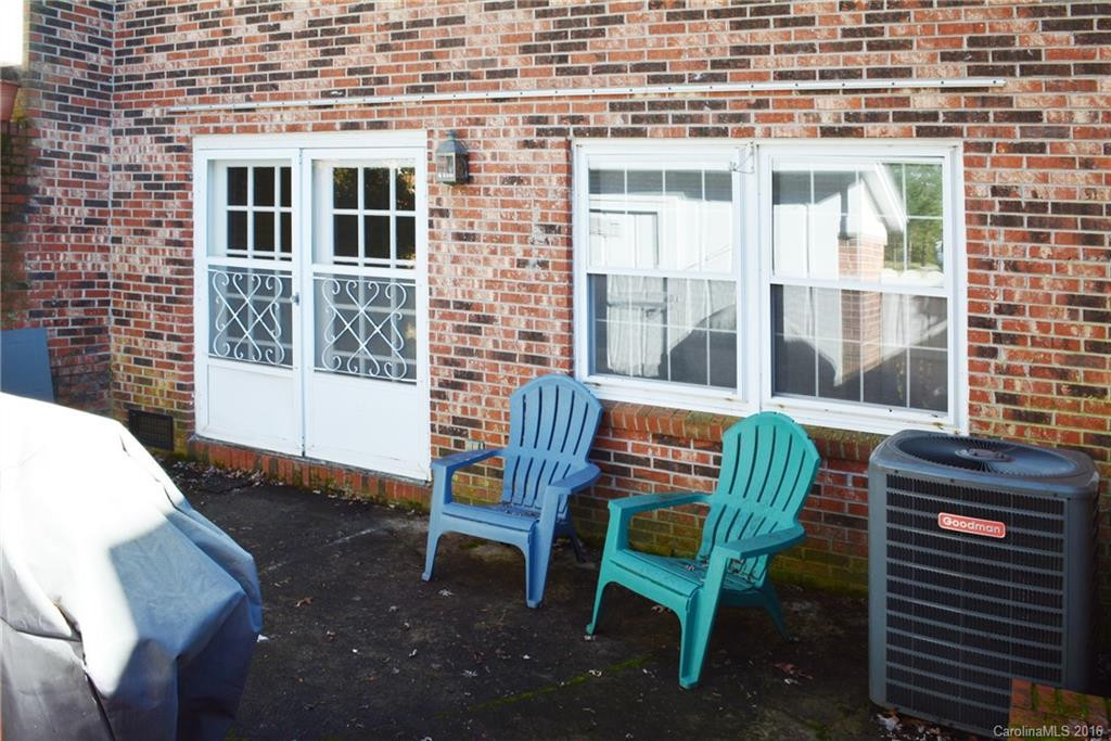1409 Kensington Road #B-5 - Photo 23