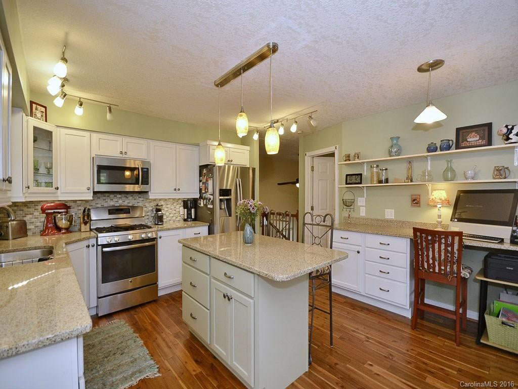27 Azalea Drive - Photo 3