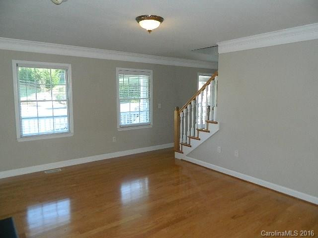 5 Emerald Court - Photo 3