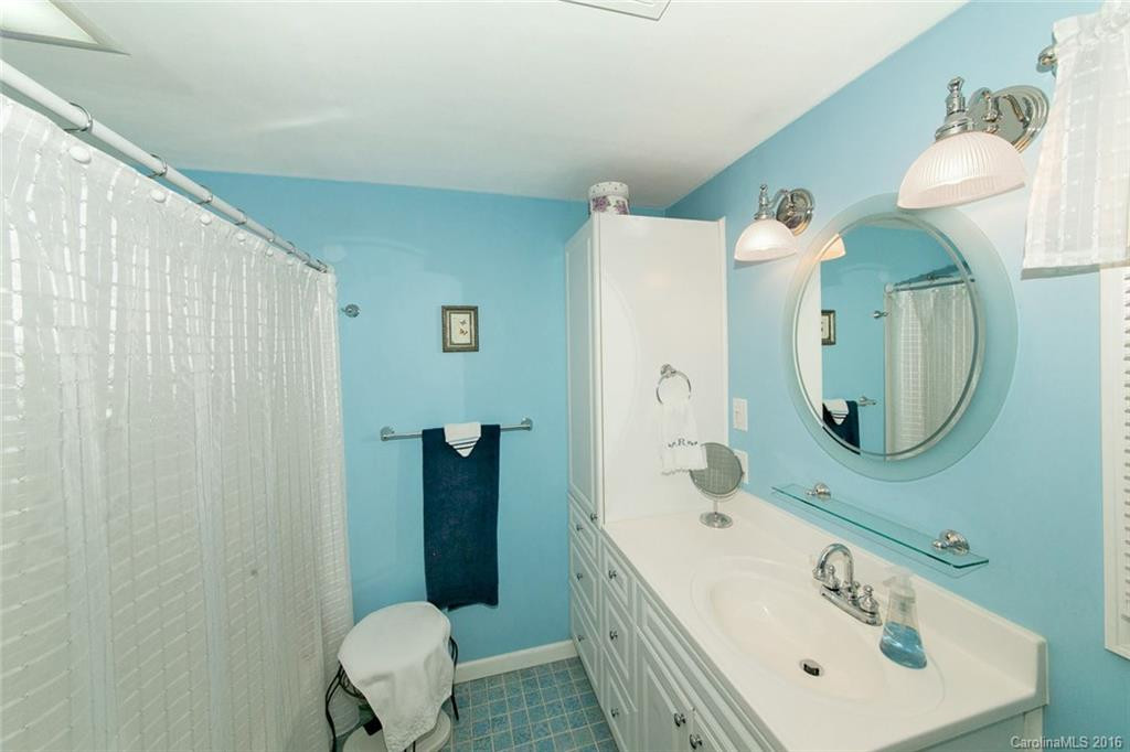 327 Browning Avenue - Photo 14